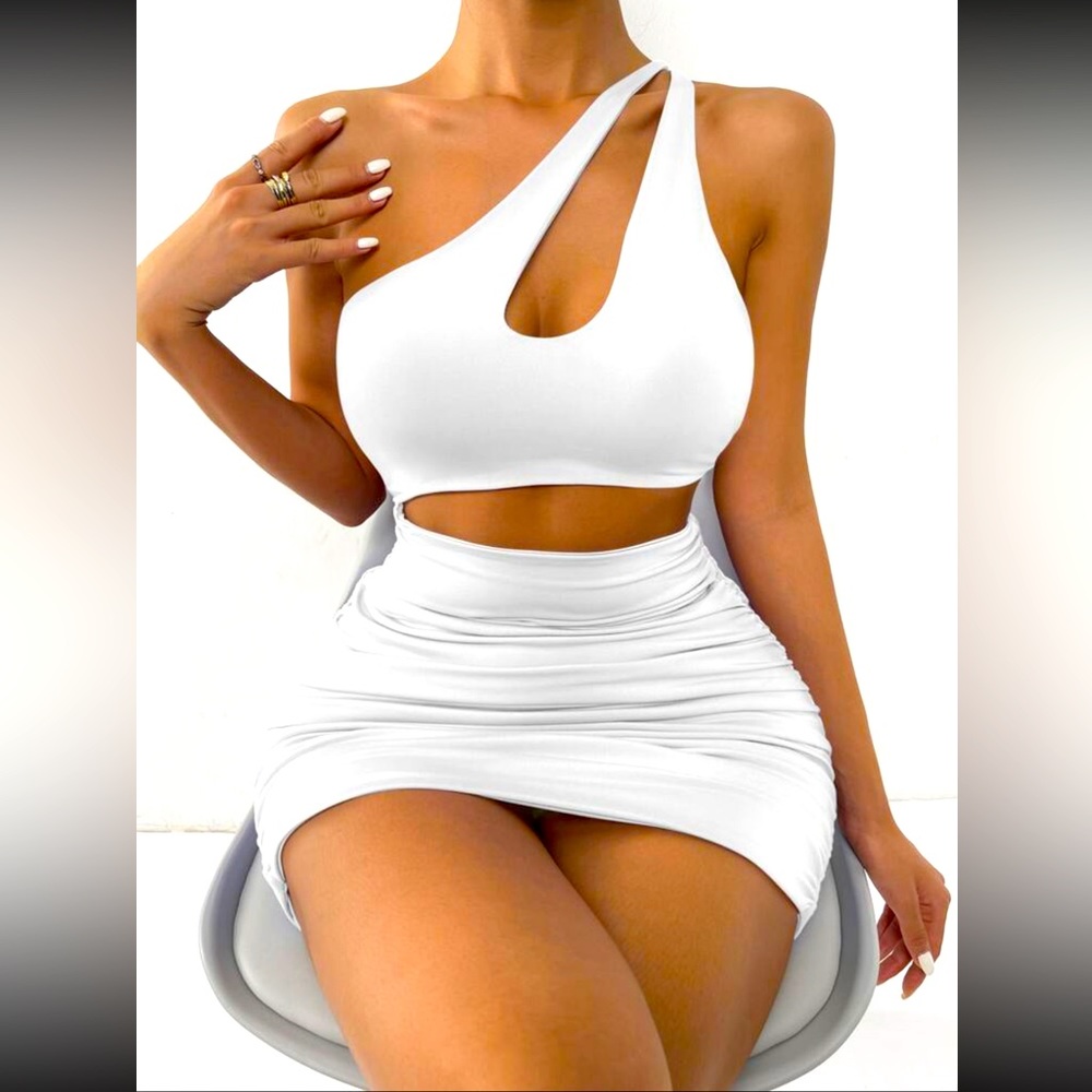 🌻 One Shoulder Cut Out Body-con Dress